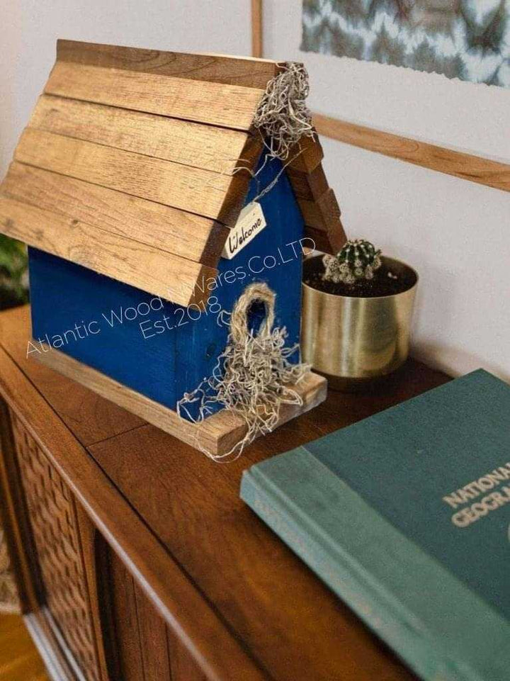 Birdhouses for Outdoor Use: Handcrafted Pine Homes for Birds