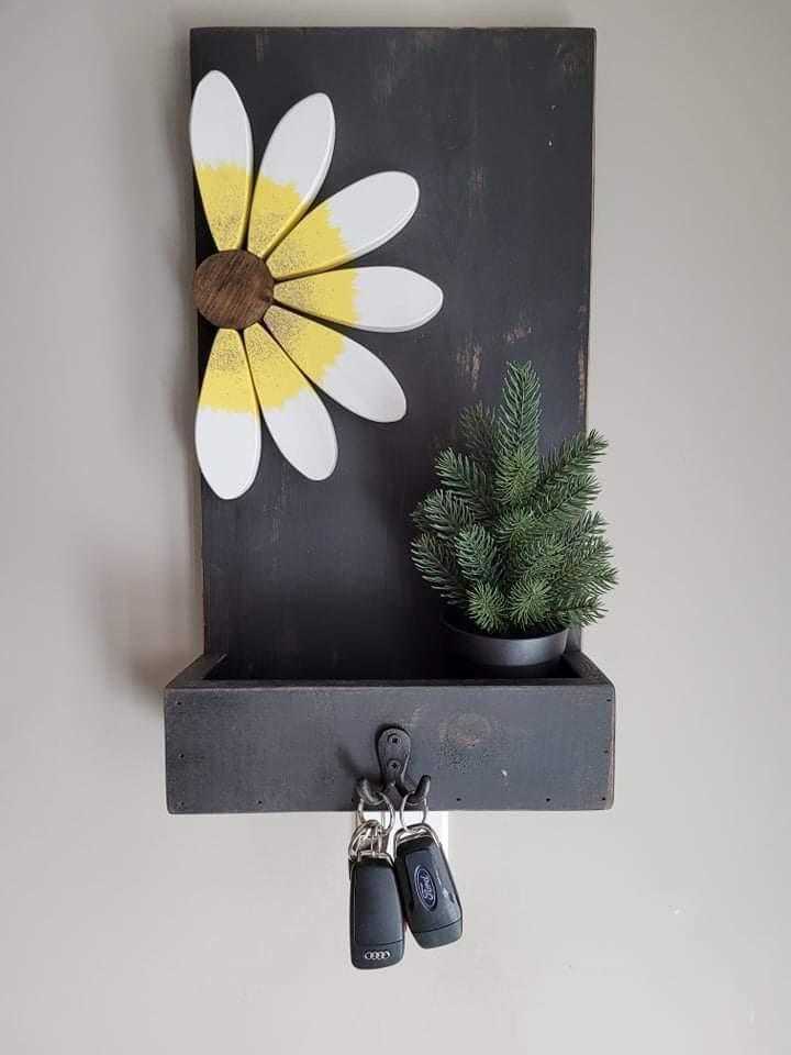 Entryway keychain holder with custom flower design, pine wood, double hook.