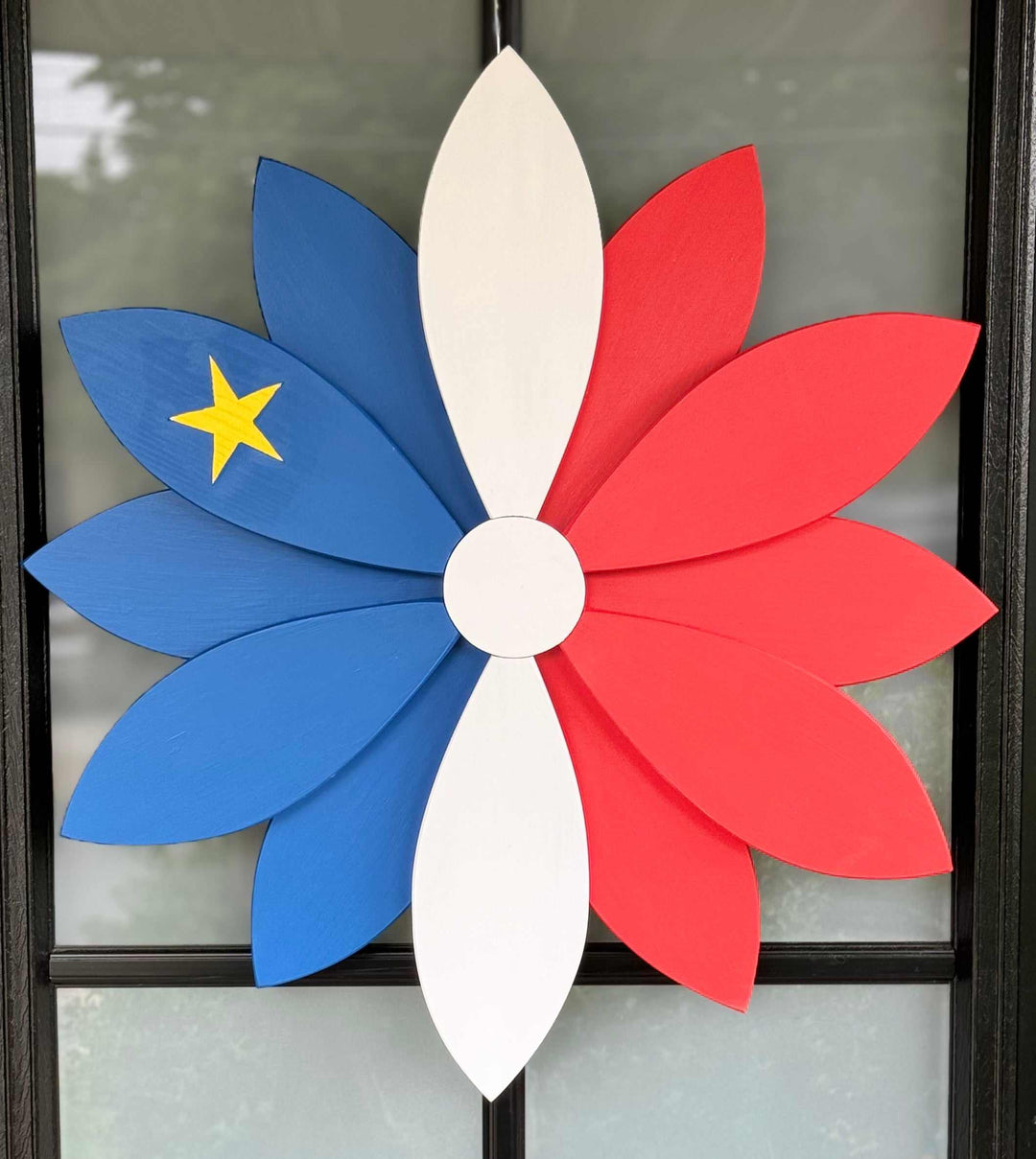  24-inch flower design from the Acadian flag, celebrating Acadian heritage