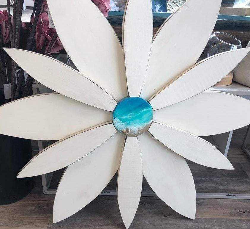  Atlantic Wood N Wares Co. Home & Garden>Home Décor White with Resin Centre Wood Flower Door Decoration