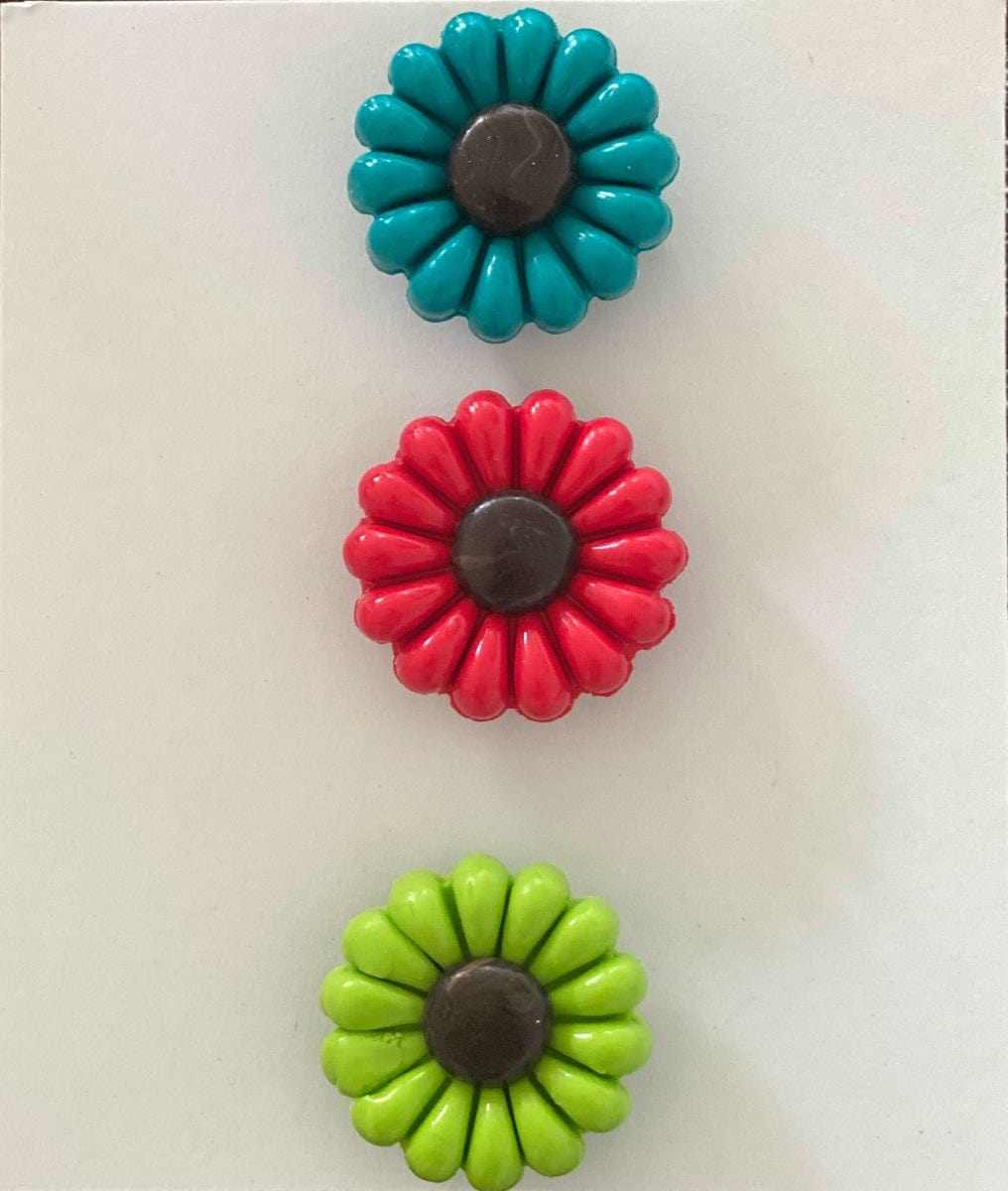  Atlantic Wood N Wares  Home Decor >Kitchen>Bathroom green/red/lime Daisy Fridge Magnets - Support IWK Foundation