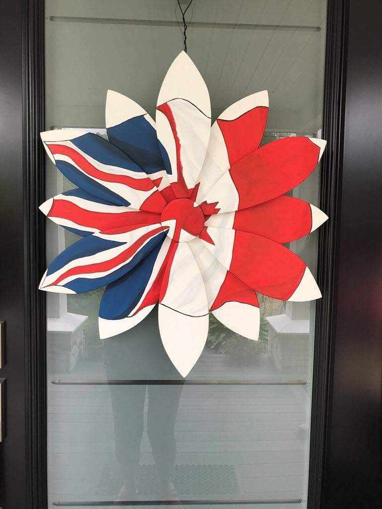 Handcrafted wooden flower art with tartan design, made from pine wood and painted with durable Benjamin Moore Aura paints. Suitable for indoor and outdoor use.