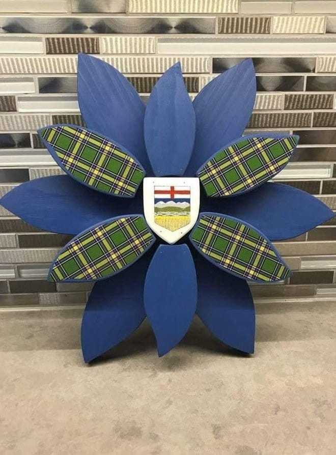 Atlantic Wood N Wares Home & Garden>Home Décor 12 inch Alberta Show Your Provincial Pride with a Handcrafted Wooden Flower Art 