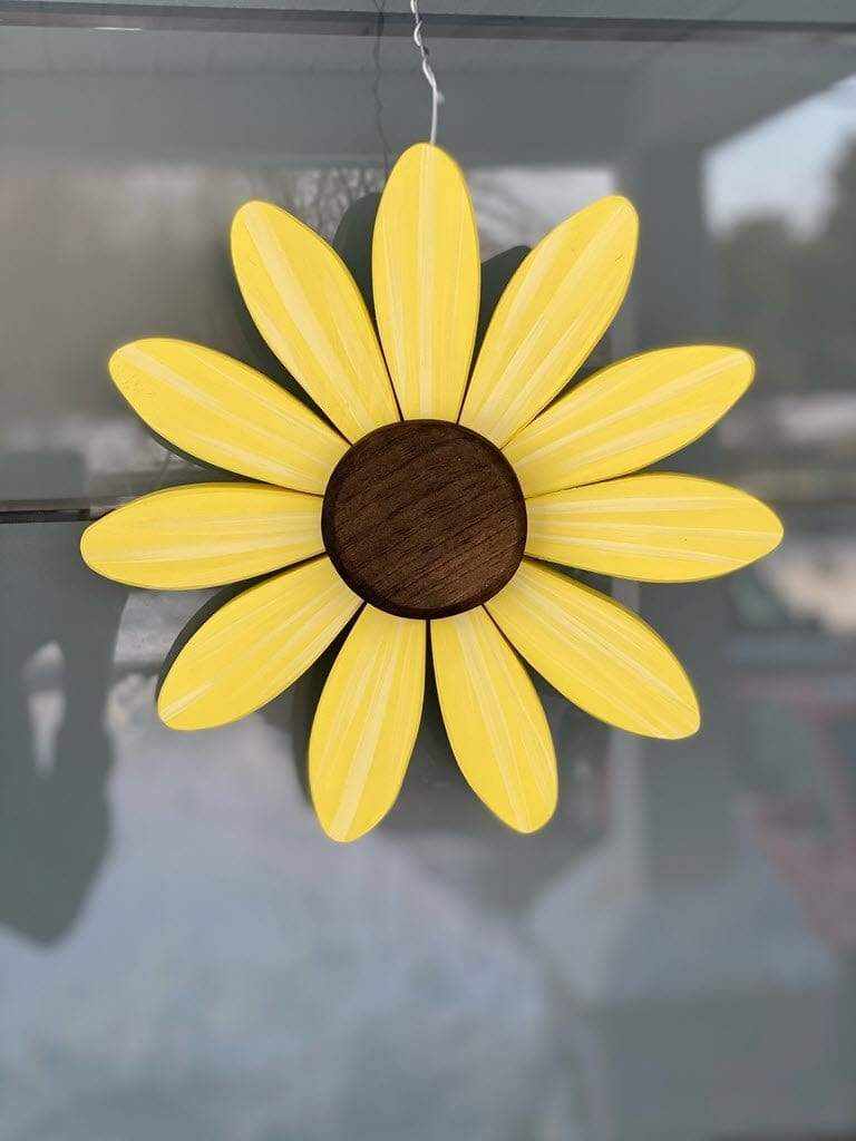 Handcrafted wooden yellow daisy flower art supporting Sofia Daisy Campaign for children with heart conditions in Canada