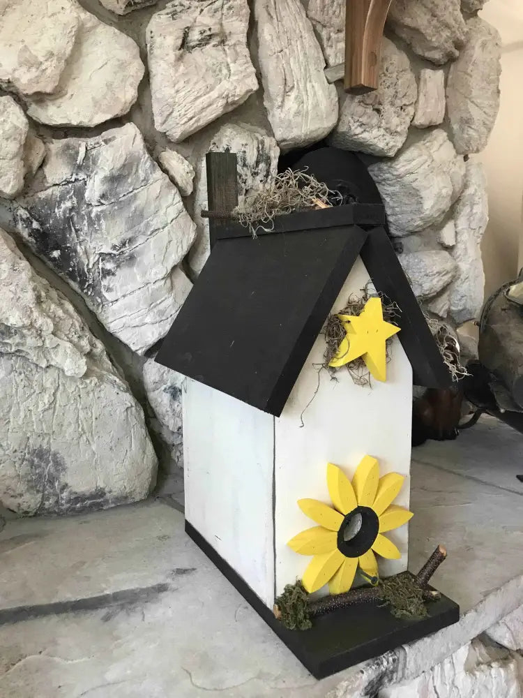 Bird Nest Haven: Handmade Pine Birdhouses for Your Garden
