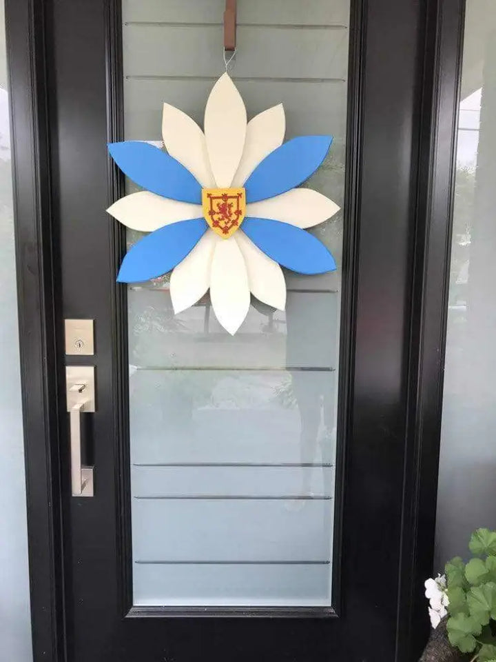 Nova Scotia : Handcrafted Wooden Flower Door Decorations