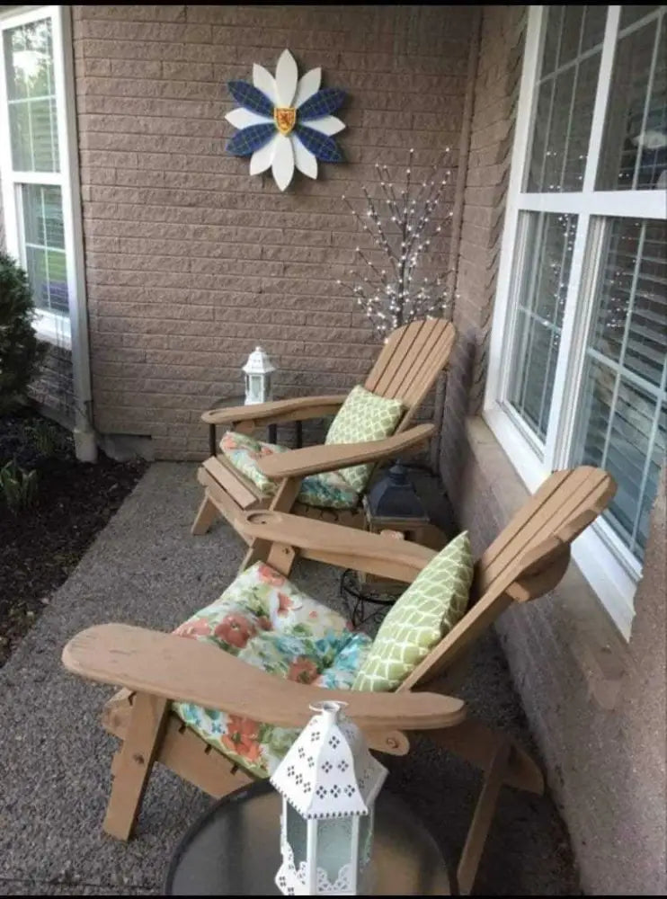 Nova Scotia : Handcrafted Wooden Flower Door Decorations